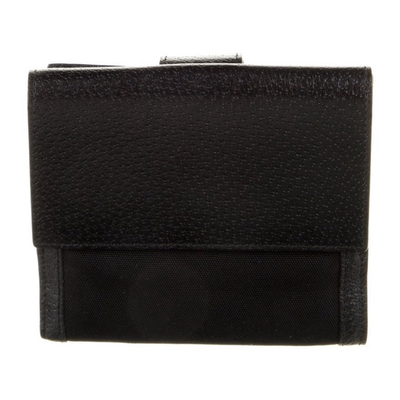 Gucci Leather-Trimmed Nylon Wallet Nylon Compact Wallet - black - Picture 2 of 6
